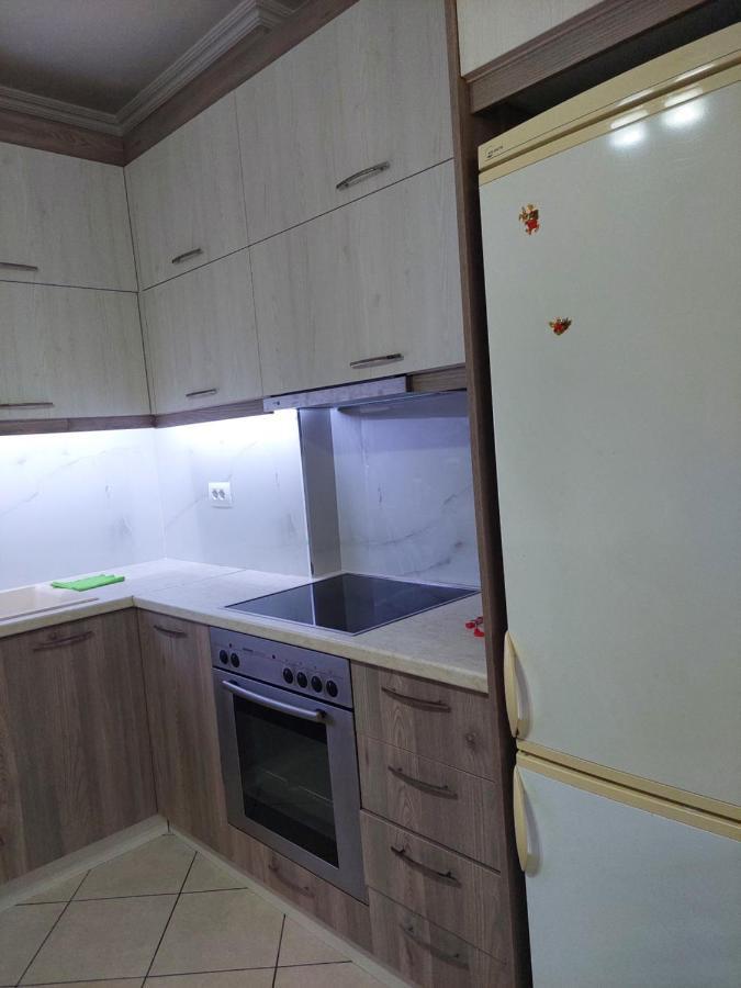 B & D Apartment Sarandë Exteriör bild